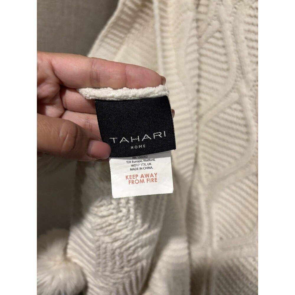 Tahari Home Blanket Throw Pompom Boho Off-White 68X59 - Picture 3 of 4
